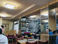 大堂-立三风味烧烤