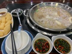 -老来福·非遗酸汤兔(凯旋路店)