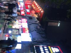 -八一路好吃街(雨田商务大厦店)