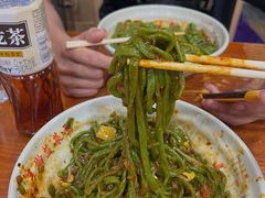 油泼臊子面-手擀菠菜面(西康路店)