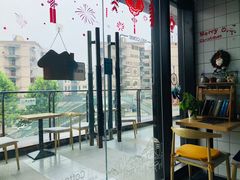 -蜜蜂小象·榴莲千层蛋糕(时代汇11栋店)