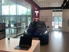 -TESLA 特斯拉(北京颐堤港体验店)