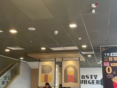 -麦当劳(成都时代奥特莱斯店)