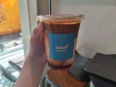 覆盆子拿铁-Joymean coffee.见面咖啡