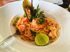 -Chom Cafe and Restaurant