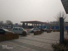 -窦店服务区-停车场
