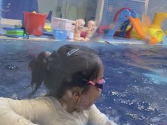 -龙格亲子游泳•水育早教运动中心