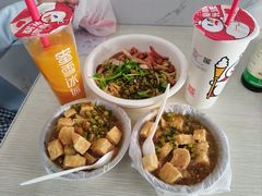 -胖胖小吃店臭豆腐
