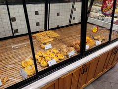 面包甜点陈列柜-大苹果面包生日蛋糕(明珠店)