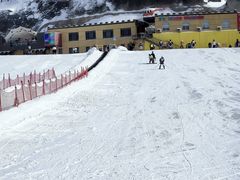 -采薇庄园四季滑雪场