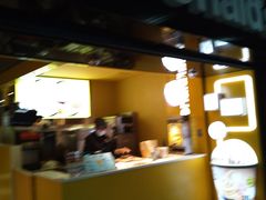 门面-麦当劳(中山公园龙之梦店)