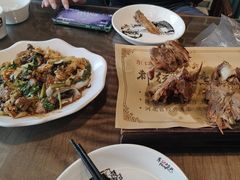 -东口码头·烧鸽子·鱼头泡饼·地方菜(金鹰悦城店)