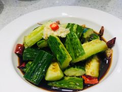 刮皮黄瓜-老佛爷铜炉蛙锅(海岸城店)