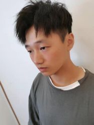 -V8潮牌·接发烫染连锁