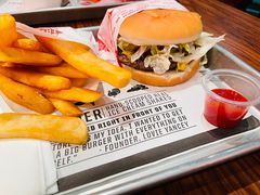 -FATBURGER 特富客汉堡(外交公寓店)