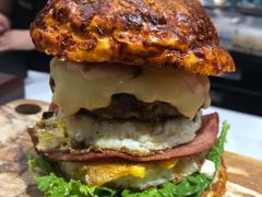 双蛋指椒牛肉汉堡-魏斯理汉堡(西安沣东吾悦店)