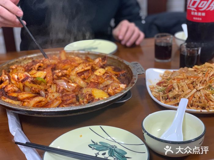 天海石板屋家常菜(枣园店)石板鱿鱼图片