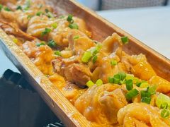 -刘姐啤酒鱼民族演艺餐厅(西街总店)