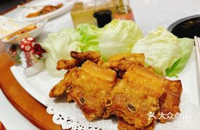 Guangdong-style Pig Knuckle Bone