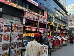 -BHC炸鸡(明洞总店)