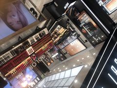 -香港ELEMENTS圆方