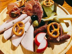 精选冷切肉奶酪拼盘-普兰达德国餐厅·德式脆皮烤猪肘·自酿啤酒(观唐店)