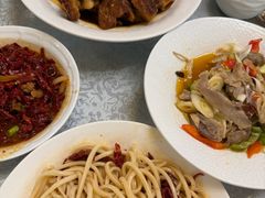 -汗腾格里·风味餐厅(新疆驻京办店)