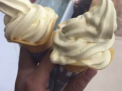 榴莲之神冰淇淋花筒-肯德基(东安路站店)