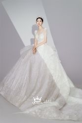 点击看大图 -艾拉·女王婚纱礼服馆