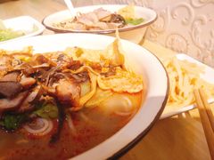 -丽丽三鲜螺蛳粉(田林路店)