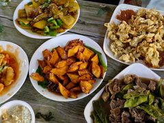 -洪姐川菜东北菜铁锅炖(天生丽街店)