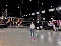 -嘿哟动霸CHUA·新潮玩运动娱乐中心·蹦床滑冰团建乐园