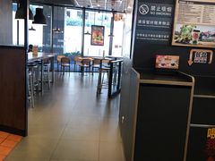 大堂-汉堡王(华润五彩城店)