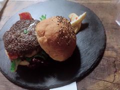 -HIGH FIVE哈福手工汉堡(桂林路店)