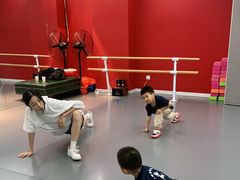 -舞霖精灵国际舞蹈教育中心(华创生活广场店)