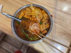 -柳州肥姨妈大骨螺蛳粉(老闵行店)