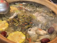 石橄榄炖鸡-洪大厨鸡煲(福田店)