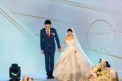 -拉瑞娜LaReine婚纱礼服高级定制