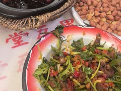 -堂瓦里·33年传统赣菜(第一街区店)