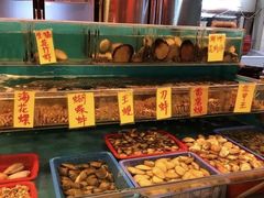 -鲜入围煮花胶鸡海鲜火锅