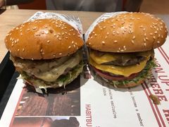 -The Habit Burger Grill 哈比特汉堡(爱琴海店)