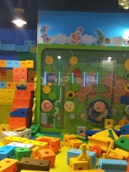 -太空学院儿童娱教乐园(中华广场店)