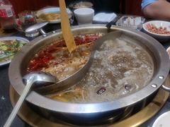 -沸炉重庆老火锅(军事博物馆店)