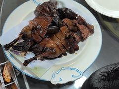 -土砂锅生态山庄·非遗砂锅雅鱼
