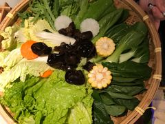 -尚尚仙·酸汤猪手·猪肚鸡火锅(华联万柳购物中心店)