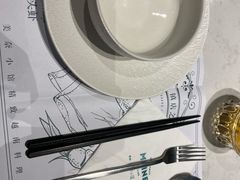 -美奈小馆·越南料理(中航城君尚购物中心店)