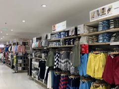 -优衣库(重庆星光时代广场店)