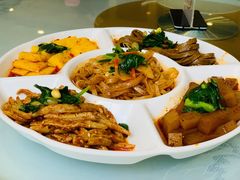 小吃五拼-令氏家外家周秦食府(高新店)
