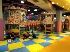 -天空之城欢乐嘉年华苏州店(环球188广场店)