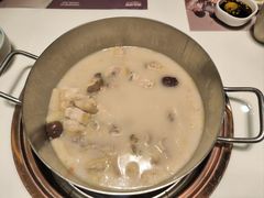 -洪氏嗨捞·猪肚鸡火锅(阳光天地店)